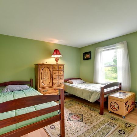Quiet Catskills Getaway With Deck And Mtn Views New Kingston エクステリア 写真